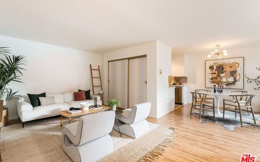 Condo For Sale in Los Angeles California 1 Beds 1 Bath