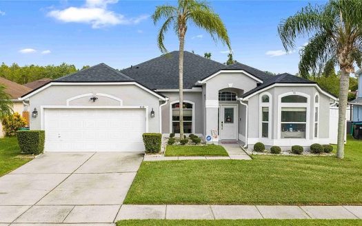 Single Family House For Sale in Orlando Florida 4 Beds 3 Baths