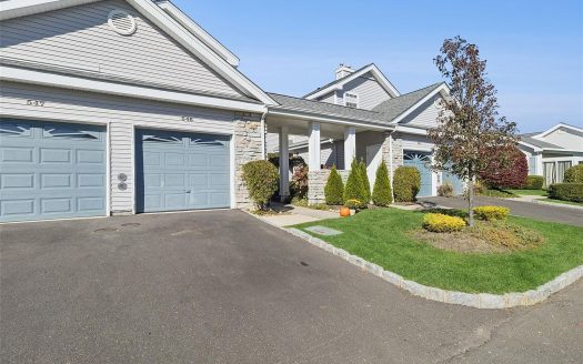 Condo For Sale in Moriches New York 2 Beds 2 Baths