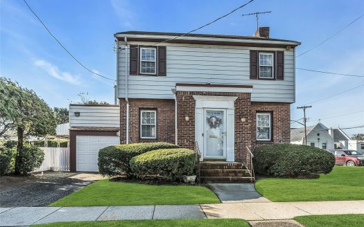 Single Family For Sale in Jamaica New York 3 Beds 1 Bath