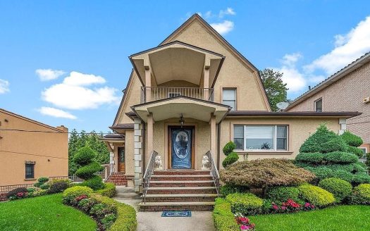 Multi Family House For Sale in Brooklyn New York 6 Beds 4 Baths