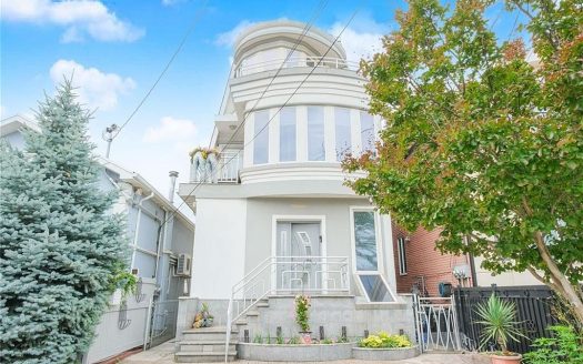 Multi Family House For Sale in Brooklyn New York 4 Beds 4 Baths
