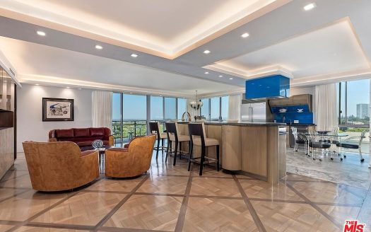 Condo For Sale in Beverly Hills California 2 Beds 4 Baths