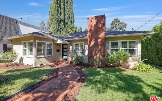 Single Family House For Sale in Sherman Oaks California 2 Beds 2 Baths