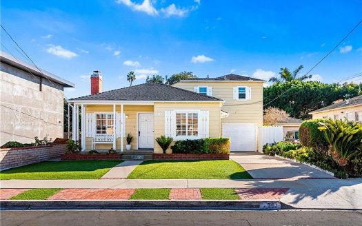 Single Family House For Sale in San Pedro California 2 Beds 2 Baths