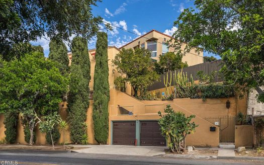 Single Family House For Sale in Los Angeles California 3 Beds 2 Baths