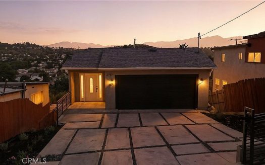 Single Family House For Sale in Los Angeles California 4 Beds 3 Baths