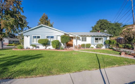Single Family House For Sale in Tujunga California 4 Beds 2 Baths
