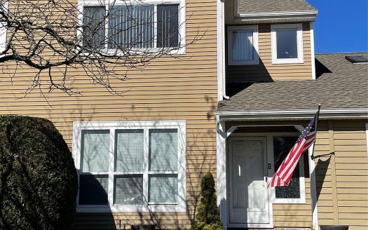 Condo For Sale in Middle Island New York 3 Beds 3 Baths