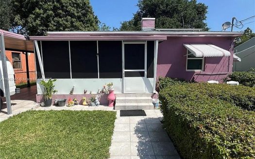 Single Family House For Sale in Miami Florida 3 Beds 2 Baths