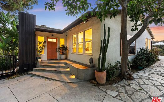 Single Family House For Sale in Los Angeles California 3 Beds 3 Baths