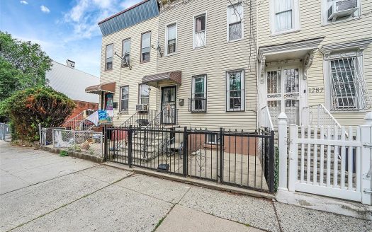 Single Family House For Sale in Brooklyn New York 4 Beds 2 Baths