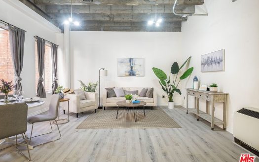 Condo For Sale in Los Angeles California 1 Beds 1 Bath