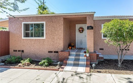 Single Family House For Sale in North Hollywood California 3 Beds 2 Baths
