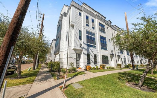 Townhome For Rent in Houston Texas 3 Beds 4 Baths