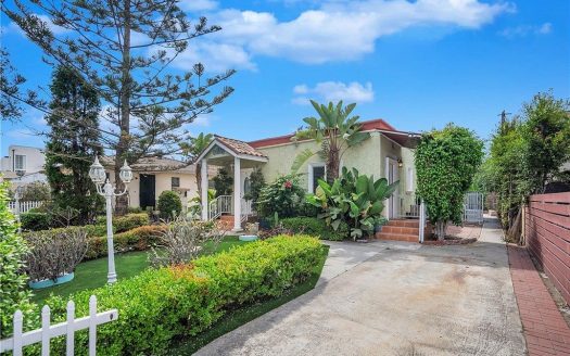 Single Family House For Sale in Santa Monica California 6 Beds 3 Baths