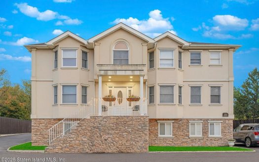 Multi Family House For Sale in Staten Island New York 5 Beds 3 Baths