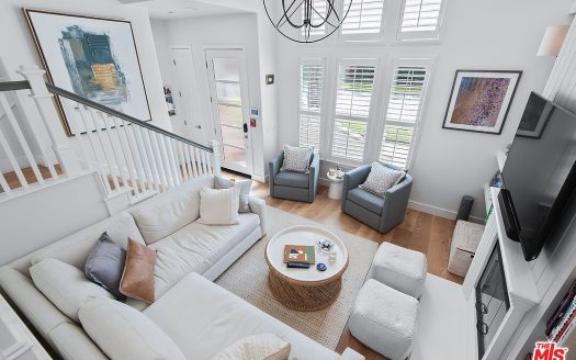 Town House For Sale in Playa Vista California 2 Beds 3 Baths