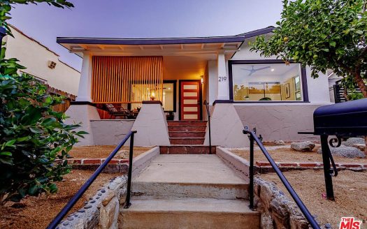 Single Family House For Sale in Los Angeles California 5 Beds 3 Baths