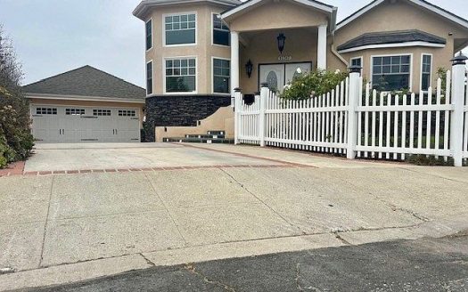 Single Family House For Sale in Los Angeles California 3 Beds 3 Baths