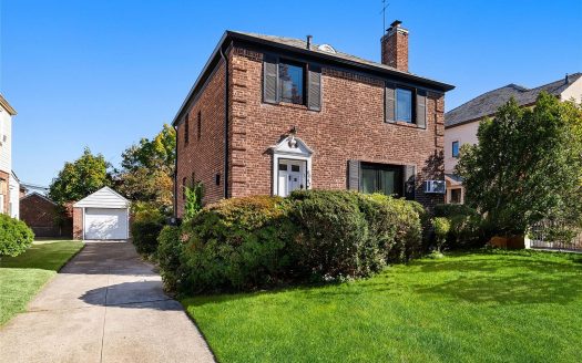 Single Family House For Sale in Jamaica New York 4 Beds 2 Baths