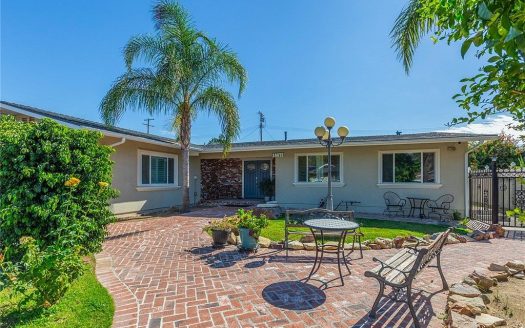 Single Family House For Sale in Sylmar California 3 Beds 2 Baths