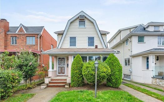 Single Family House For Sale in Brooklyn New York 4 Beds 3 Baths