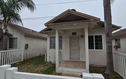 Apartment For Rent in Long Beach California 2 Beds 1 Bath
