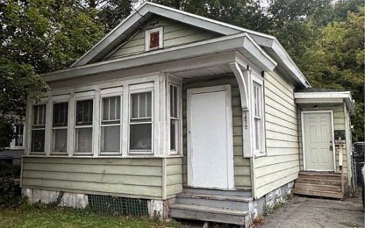 Single Family For Sale in Syracuse New York 3 Beds 1 Bath