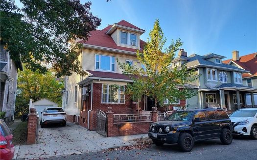 Multi Family House For Sale in Brooklyn New York 7 Beds 3 Baths