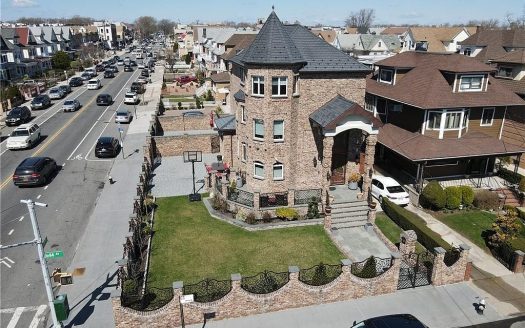 Single Family House For Sale in Brooklyn New York 4 Beds 5 Baths