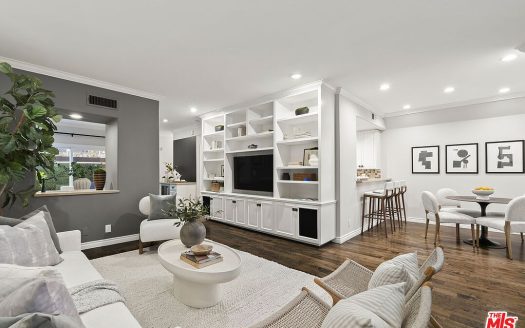 Town House For Sale in Santa Monica California 3 Beds 3 Baths