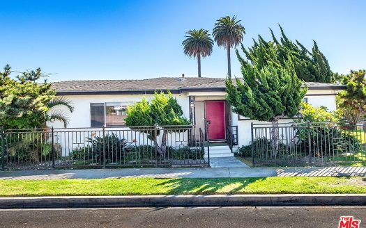 Single Family House For Sale in Los Angeles California 3 Beds 2 Baths