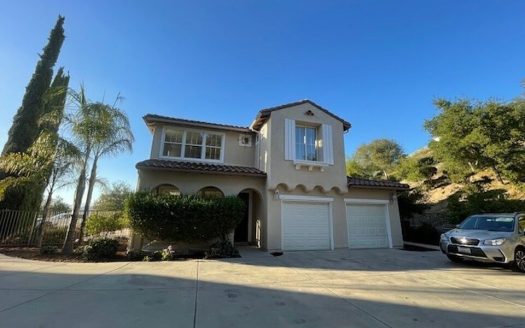 Single Family House For Sale in Tujunga California 5 Beds 3 Baths