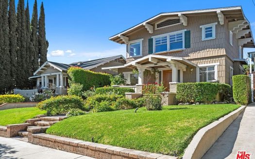 Single Family For Sale in Los Angeles California 3 Beds 1 Bath