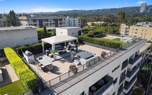 Condo For Sale in Beverly Hills California 2 Beds 3 Baths