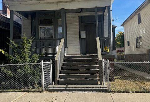 Apartment For Rent in Chicago Illinois 3 Beds 1 Bath