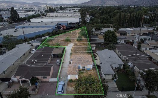 Single Family For Sale in Sylmar California 2 Beds 1 Bath