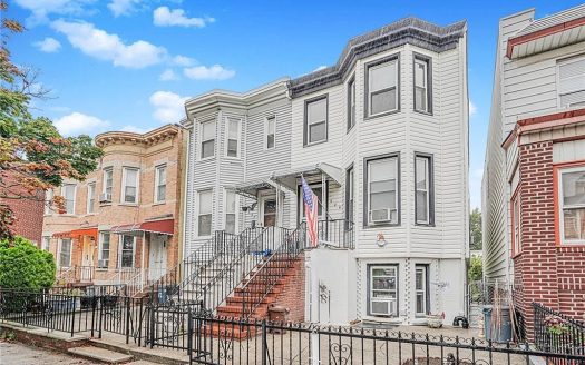 Multi Family House For Sale in Brooklyn New York 5 Beds 2 Baths