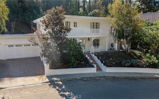 Single Family For Rent in Studio City California 3 Beds 3 Baths