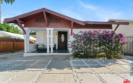 Single Family House For Sale in Los Angeles California 7 Beds 6 Baths