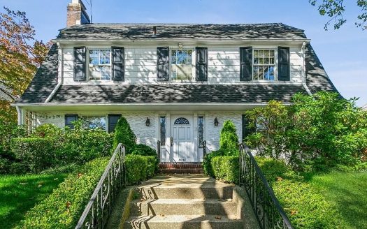 Single Family House For Sale in Brooklyn New York 6 Beds 5 Baths