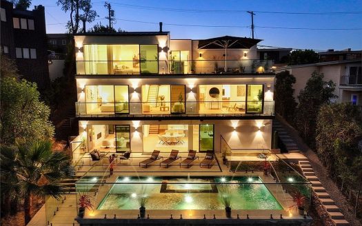 Single Family House For Sale in Encino California 5 Beds 5 Baths