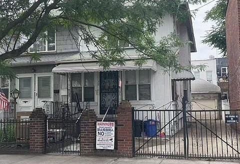 Single Family House For Sale in Brooklyn New York 4 Beds 2 Baths