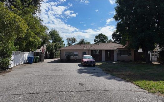 Single Family House For Sale in Sylmar California 3 Beds 2 Baths