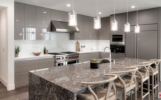 Condo For Sale in Beverly Hills California 3 Beds 4 Baths