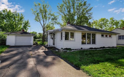 Single Family For Sale in Amherst New York 3 Beds 1 Bath