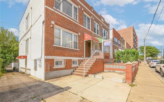 Multi Family House For Sale in Brooklyn New York 4 Beds 3 Baths