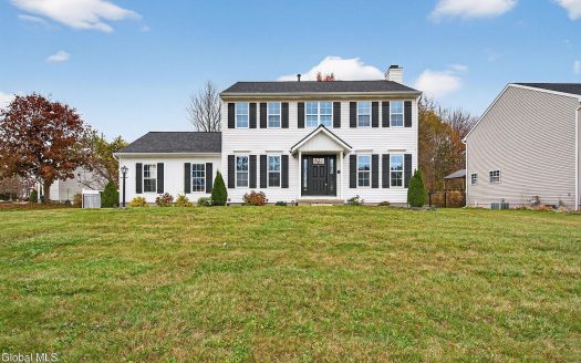 Single Family House For Sale in Ballston Spa New York 3 Beds 3 Baths