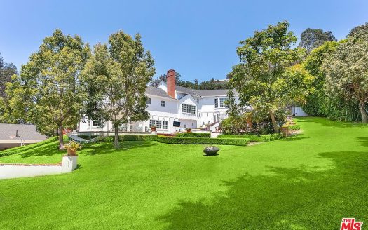 Single Family House For Sale in Los Angeles California 5 Beds 4 Baths